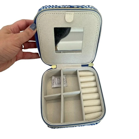 Lilly Pulitzer Other - NWT Lilly Pulitzer Travel Jewelry Case Blue & White Martinique Blue Zee Bebe Gol